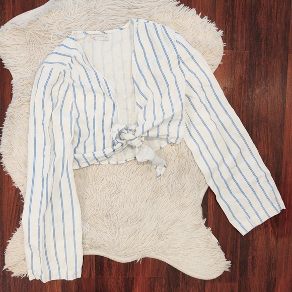 Urban Outfitters Tops - Urban Outfitters Stripe Tie Linen Crop Top